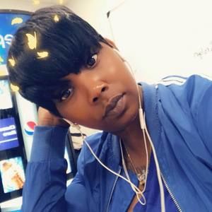 Meet your Posher, Evelyn